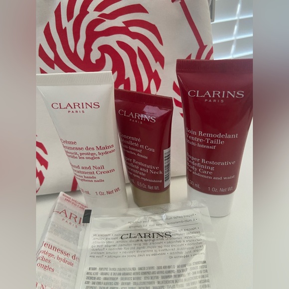 NEW Clarins 5 Pieces Skincare Set with Makeup Zip Bag Candy Canes for Travel - Picture 2 of 7